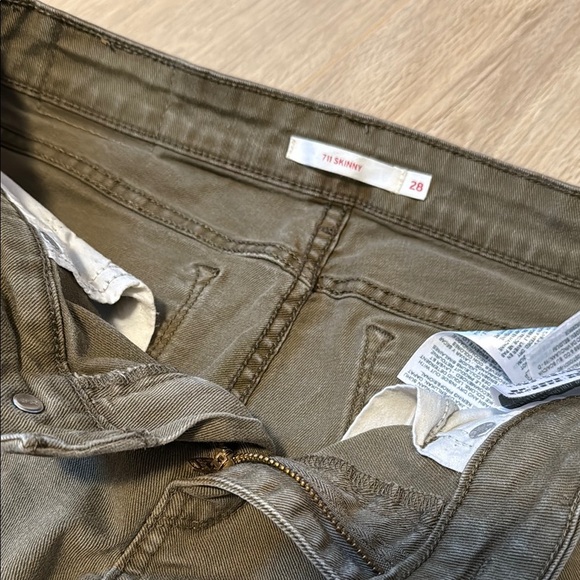 Levi 711 Skinny Jeans - Picture 2 of 4